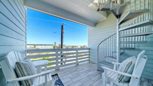Port Aransas Apartment | Discover Little Beach House by AvantStay with Private Pool