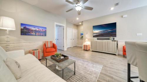 Port Aransas Apartment | Discover Little Beach House by AvantStay with Private Pool