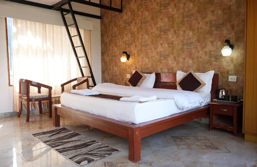 Chakrata Hotel | Unwind at Resort Prakriti: Family-Friendly Getaway