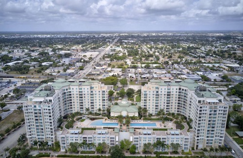 Boynton Beach Apartment | Experience Oceanfront Bliss at Our 1BR/1BA Condo