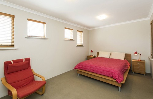 Ledge Point House | Resort Style Beach Front Accommodation