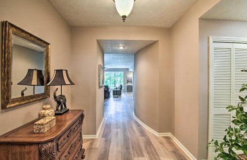 Salem Apartment | Relaxing Resort-Style Condo with Balcony at Lake Keowee