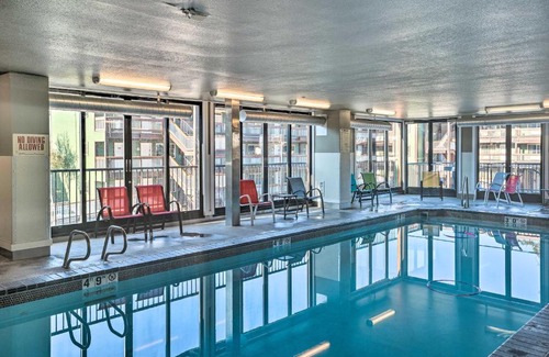Chelan Apartment | Scenic Resort-Style Condo with Hot Tub & Lake Chelan Views