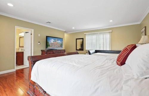 Anaheim Resort Villa | Relaxing Resort Home with Pool & Spa Near Disney