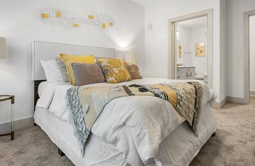 Baymeadows Apartment | Resort-Style Living with Family-Friendly Amenities
