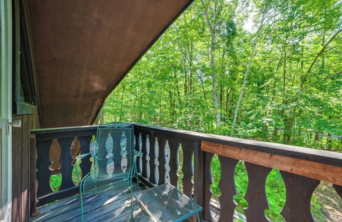 Elmira Cabin | Resort-Style Perks - Cabin in Lakes of the North!