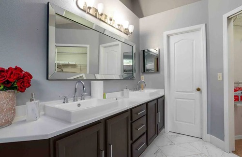Fairvilla House | RESORT STYLE POOL HOME CLOSE TO ALL ORLANDO HAS TO OFFER!PARKS!SPRINGS! DOWNTOWN
