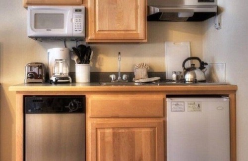 Four O'Clock Apartment | Dream Resort Suite Near Snowflake Lift & Downtown Fun