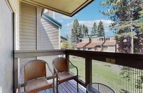 South Lake Tahoe House | Idyllic Resort Home with Private Beach & Lakefront Pool