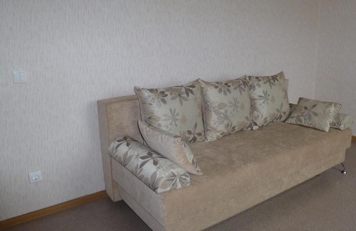 Yaroslavl Historic City Centre Apartment | Accessible Comfort at Respublikanskaya 6 - Rated 8/10