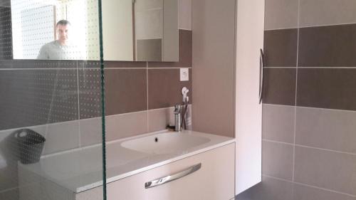 Saint-Regis-du-Coin Apartment | Reconnect with Nature: Child-Friendly Retreat Awaits