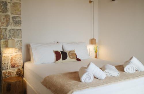Donoussa Apartment | Family-Friendly Restía: Guest Rated 9.4/10