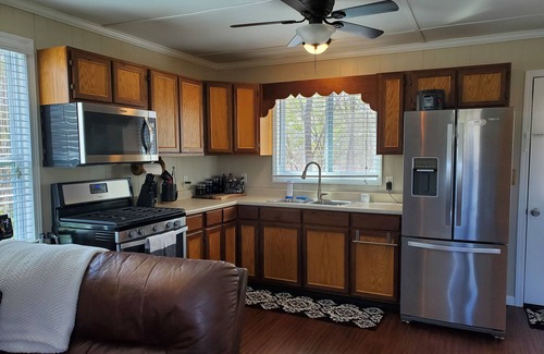 Cadiz Cottage | Cozy Waterfront Retreat in Cadiz with Family-Friendly Amenities