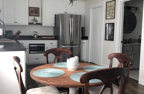 Brenham House | Discover Comfort and Convenience near Brenham's Countryside
