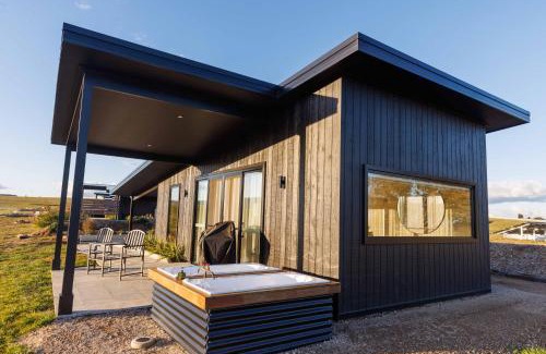 Eglinton Apartment | Exceptional Retreat at BoxGrove: Pet-Friendly & Breakfast Included