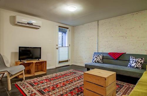 Bloomingdale Apartment | Relax in Bloomingdale's Cozy English Basement Retreat