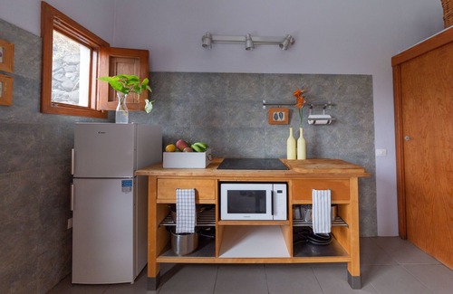 Hermigua Cottage | Relax with Breathtaking Ocean and Mountain Views