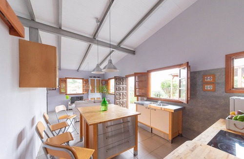 Hermigua Cottage | Relax with Breathtaking Ocean and Mountain Views