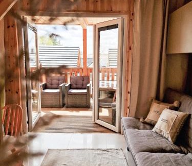 Wdzydze Kiszewskie House | Idyllic Rest House WDZYDZE by the Lake - Pet & Child Friendly