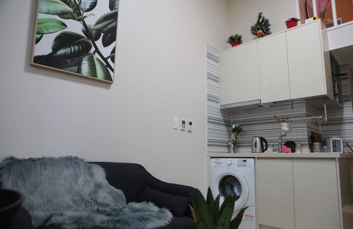 Seokchon-dong House | Relax at Rooftop Skylounge, Near Lotte World & JamsilST