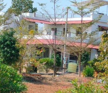 Ramtek House | Cozy Rest Inn: Family-Friendly Comfort Awaits You