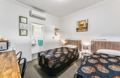 Naracoorte Hotel | Discover Family-Friendly Comfort at Rest Motels