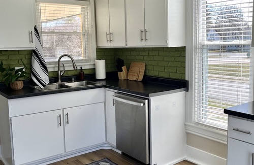 Findlay House | Relax and Recharge at Family-Friendly Hotel in Findlay, OH