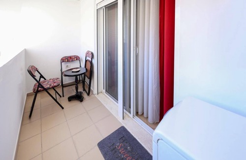 Berat Apartment | Unwind and Refresh at Rio's Apartment with Spa Access