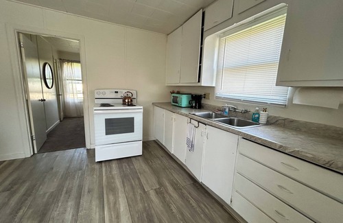 Rio Dell Apartment | Relax and Unwind at Pet-Friendly Rio dell Hotel
