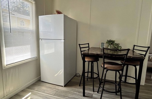 Rio Dell Apartment | Relax and Unwind at Pet-Friendly Rio dell Hotel