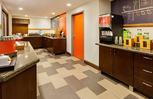 Mount Saint Joseph House | Rest up & Recharge in Charming Place! With Gym