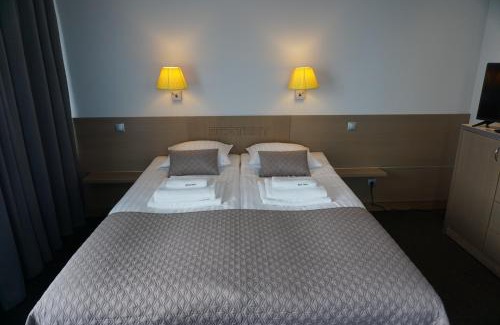 Rezekne Hotel | Relax at Restart: Oceanfront Pool and Spa Retreat
