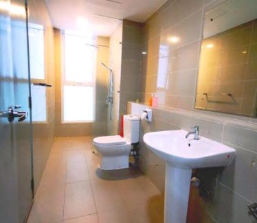 Kampung Sembulan Baru Apartment | Experience reSTARY - K-Box: Infinity Pool & City Views