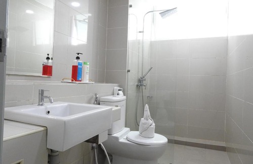 Downtown Kota Kinabalu Apartment | Cozy Retreat at reSTARY - K Universe with Infinity Pool
