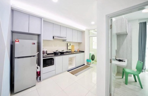 Downtown Kota Kinabalu Apartment | Cozy Retreat at reSTARY - K Universe with Infinity Pool
