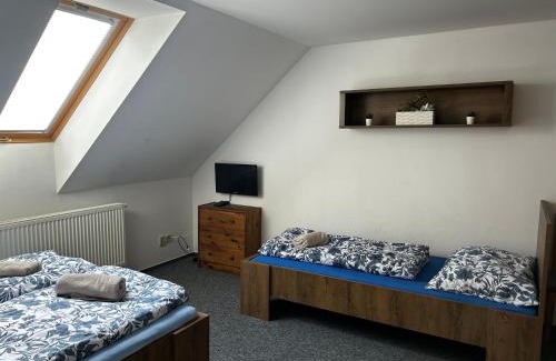 Klasterec nad Orlici House | Relax at Restaurace a penzion Na Stráni – Pet Friendly Stay