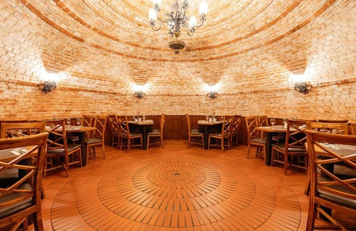 Breclav House | Cozy Restaurant and Pension U Doubků with Family Amenities