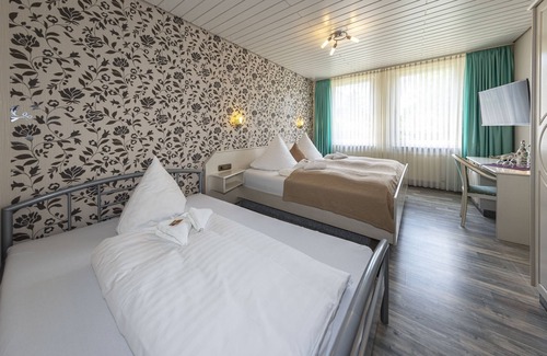 Heiligenrode Hotel | Discover Restaurant & Landhotel Zum Niestetal - Family-Friendly Getaway