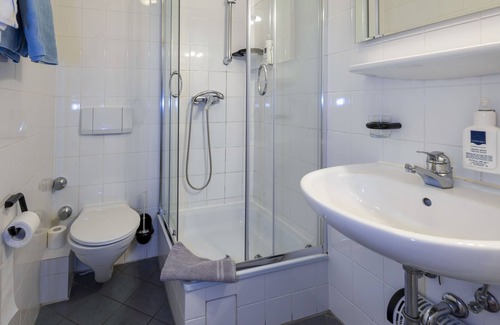 Heiligenrode Hotel | Discover Restaurant & Landhotel Zum Niestetal - Family-Friendly Getaway