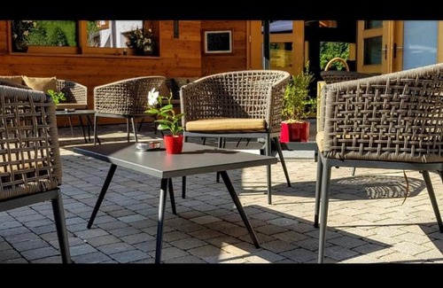 Chamoson House | Family-Friendly Restaurant Les Vérines with Stellar Reviews