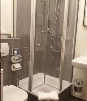 Marloffstein Hotel | Welcoming Restaurant und Hotel Alter Brunnen with Great Amenities