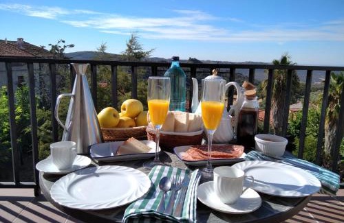 Villamiel Hotel | Discover El Mirador de Trevejo: Family-Friendly Retreat