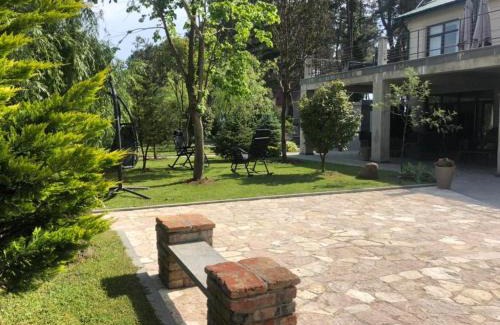 Ureki Villa | RestCoast Villa: Oceanfront Retreat with Great Amenities