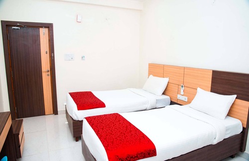 Serilingampally Hotel | Budget-Friendly Comfort at Rester Xpress - Kondapur