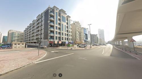 Al Barsha 1 House | Cozy Room Steps from Mashreq Metro for Your Next Stay