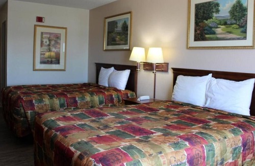 Mount Vernon House | Inviting Units Near Parks with Free Breakfast & Parking