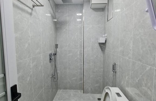 Male House | Cozy Resting View: Family-Friendly with High Guest Ratings