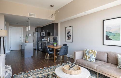 Reston Apartment | Relaxing Reston Retreat with Pool, Gym & Dining Nearby