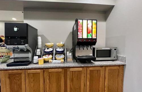 Spencer Hotel | Reston Inn & Suites: Enjoy Family-Friendly Amenities Today