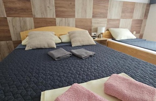 Doboj Bed & Breakfast | Pet-Friendly Retreat: Restoran i sobe "Tocak" Awaits You